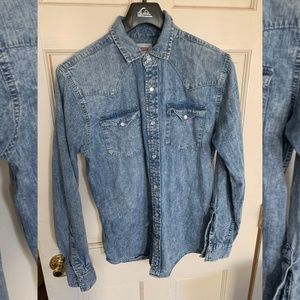 Levi's Mens Standard Barstow Western Shirt sz. S Acid Wash